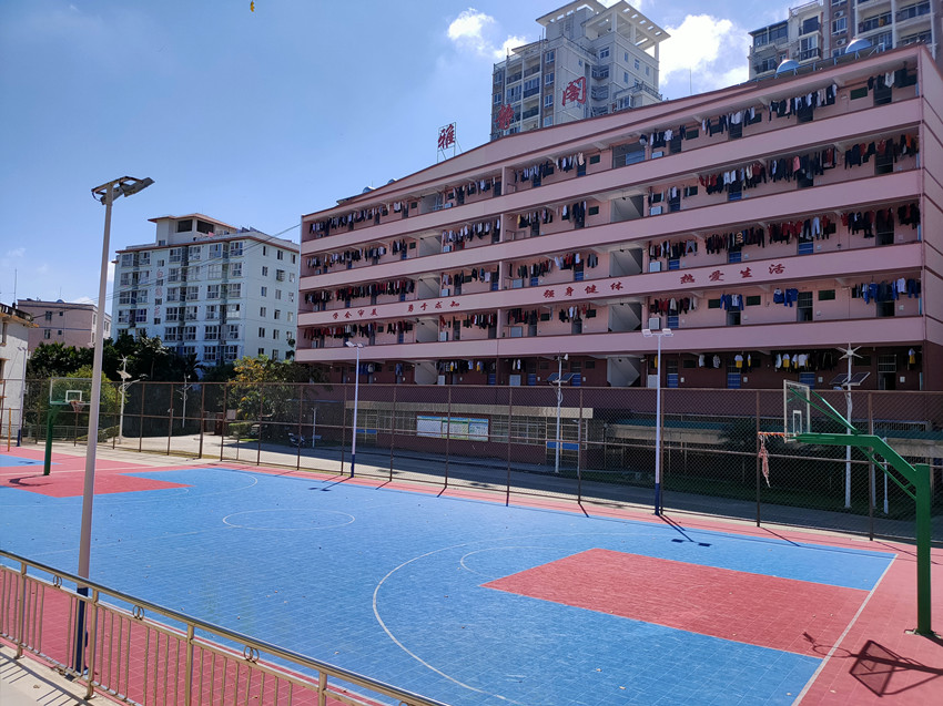一号篮球场