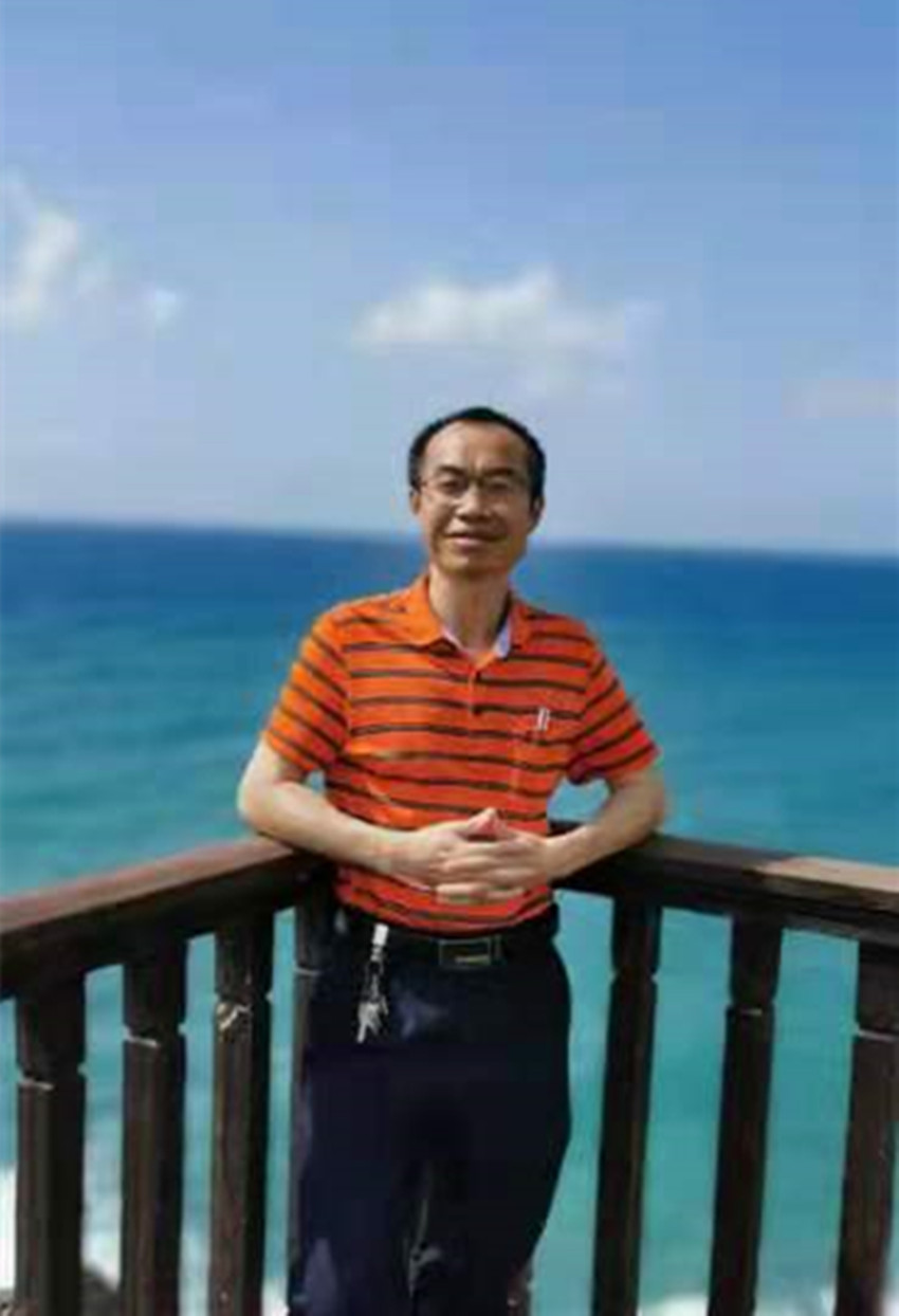 杨 剑